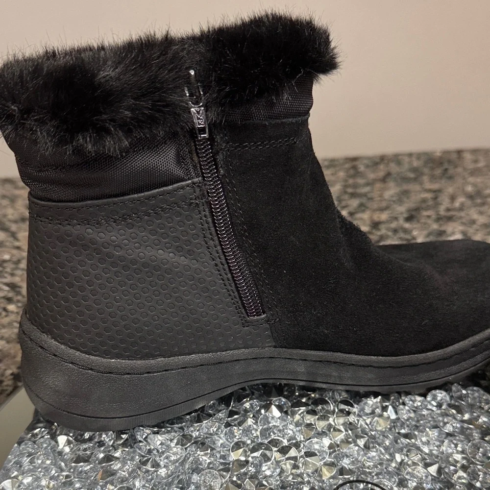 BareTraps Black Fur-Lined suede water resistant winter Boots NWT 8.5